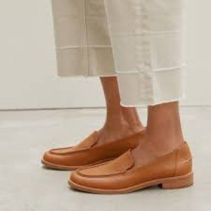 Everlane Modern loafer in Camel, size 7.5